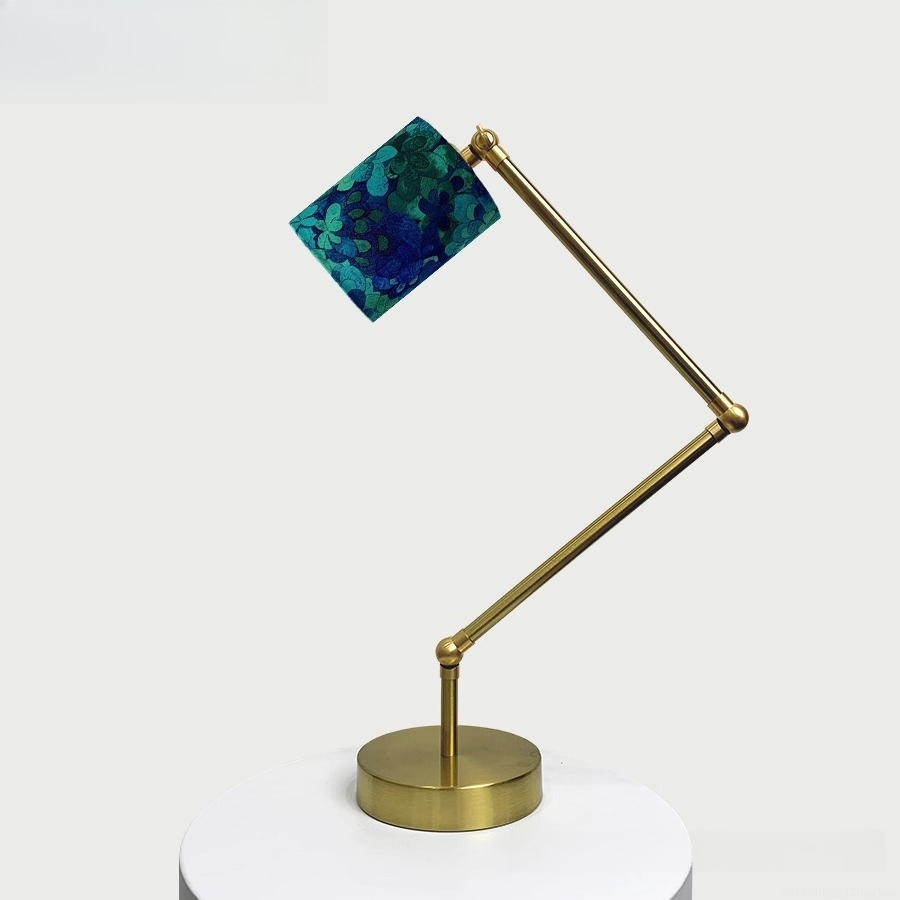 Century Textile & Sewing Supply Photos - Verstellbare Leselampe: Metallsockel mit Liberty-Stoffschirm, importiertes