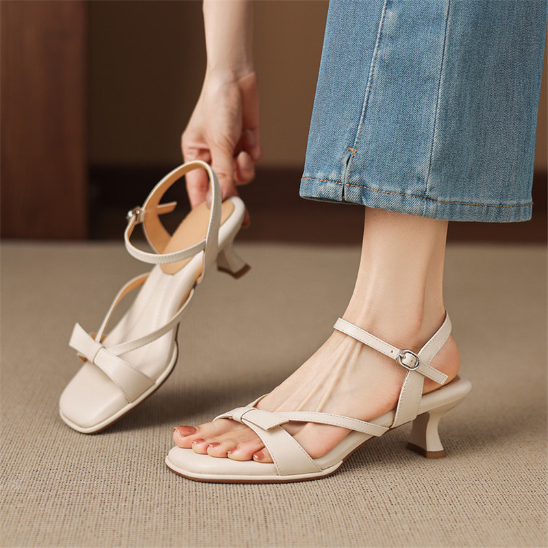 Neue Sommer-Sandalen aus Spalt – Sewing New Bewertung und Preis