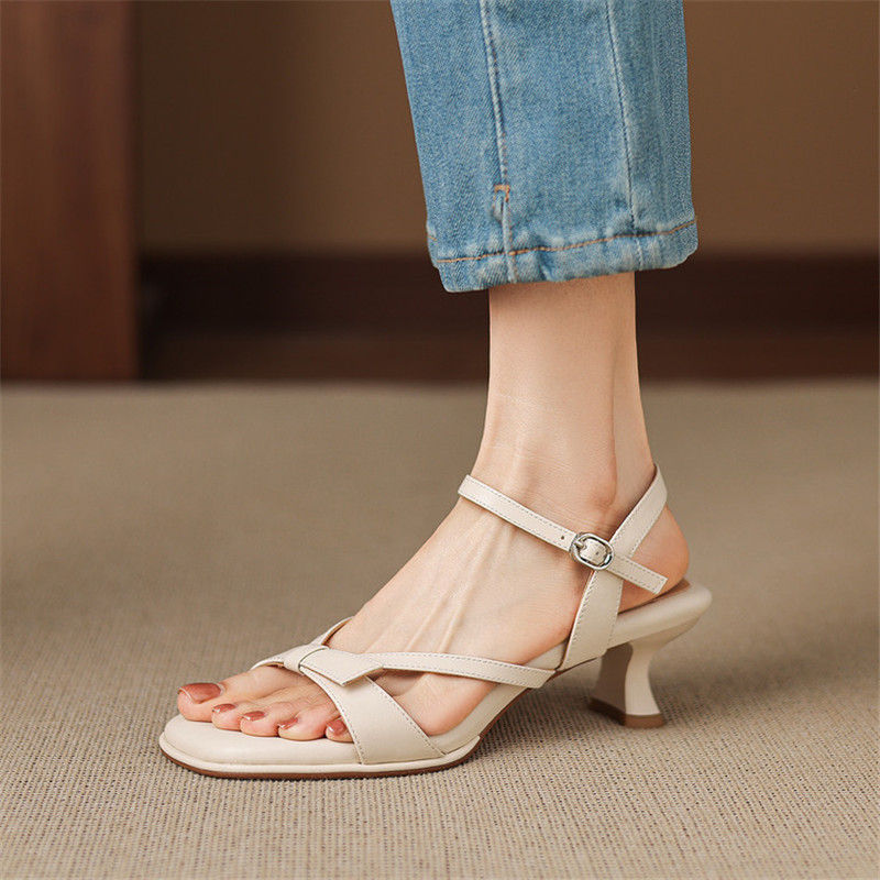 Neue Sommer-Sandalen aus Spalt – Sewing New Bewertung und Preis