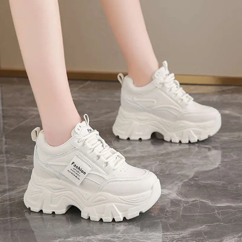 Neue Modische Plateau-Sneaker  – Sewing New Bewertung und Preis