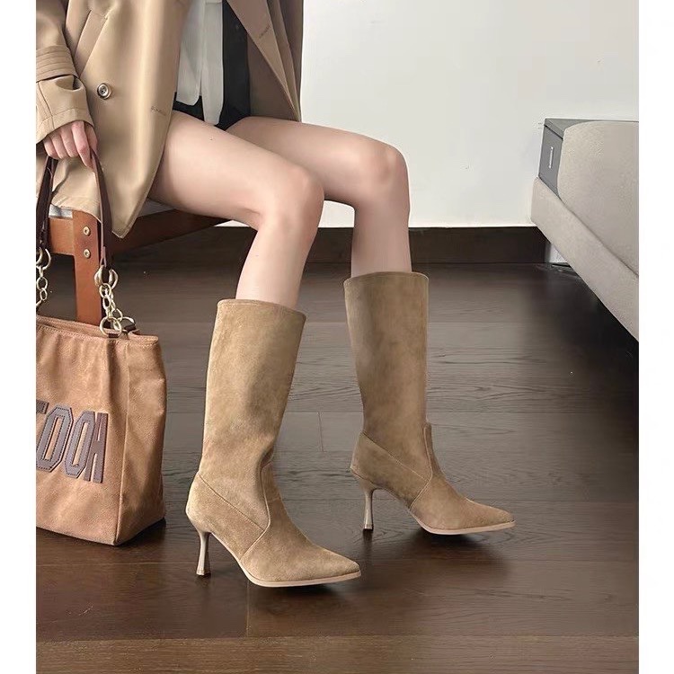 Moderne Stiefel aus Kuh-Wildle – Sewing Nylon Bewertung und Preis