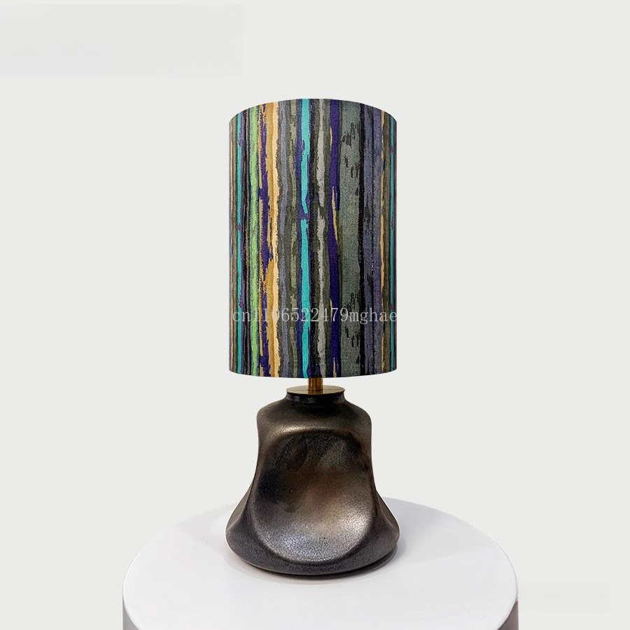 Tischlampe aus vergoldetem Lib – Century Textile & Sewing Supply Photos Bewertung und Preis