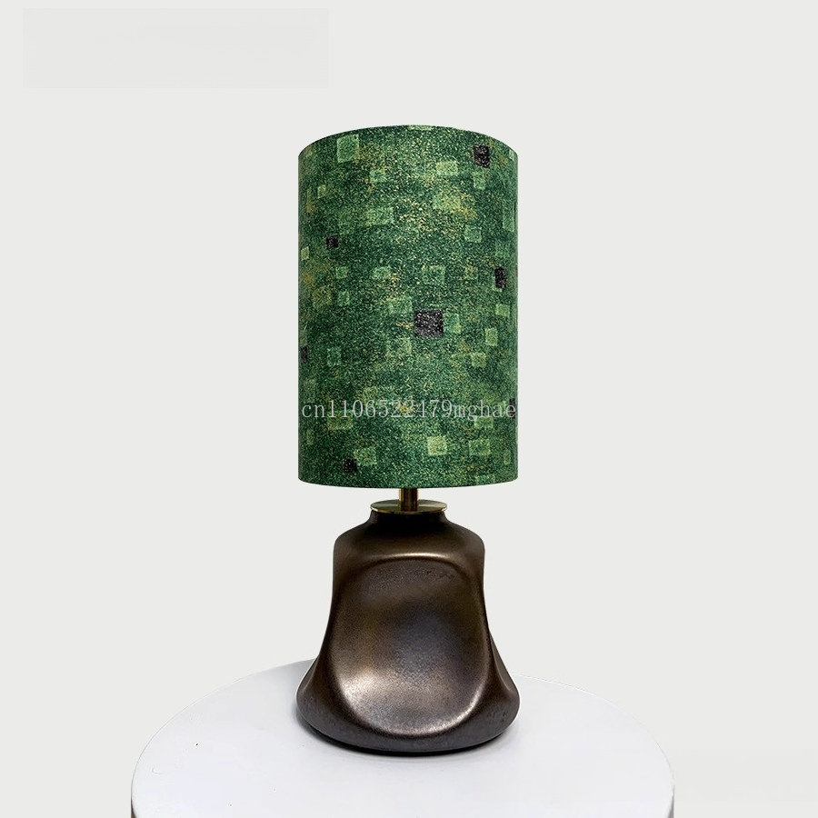 Tischlampe aus vergoldetem Lib – Century Textile & Sewing Supply Photos Bewertung und Preis